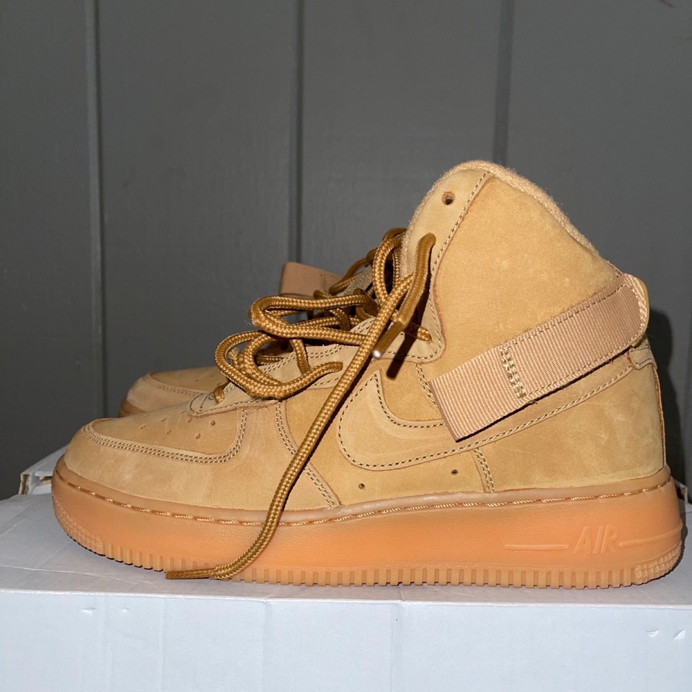 Women’s wheat air forces